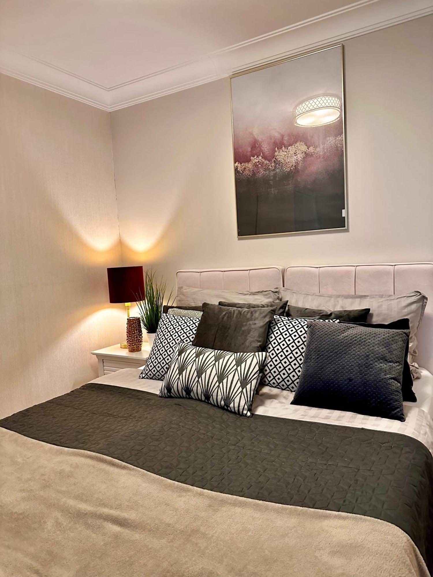 Apartamenty Kielce- Klonowa Nad Zalewem, 1-14 Osob, Faktura, Parking, Centrum エクステリア 写真