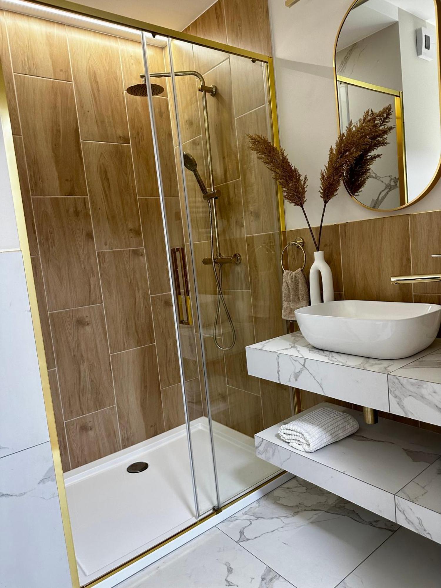 Apartamenty Kielce- Klonowa Nad Zalewem, 1-14 Osob, Faktura, Parking, Centrum エクステリア 写真